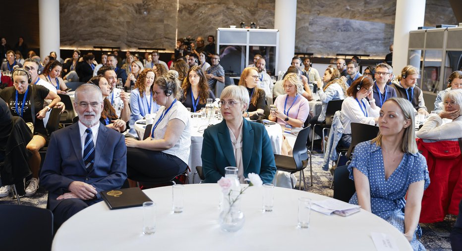 Fotografija: Fundacija CTNNB1, ki jo vodi Špela Uroševič, je junija v Ljubljani organizirala mednarodno konferenco, na kateri je bilo 160 staršev otrok s to boleznijo iz 19 držav. FOTO: Jože Suhadolnik