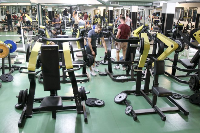 Fitnes je odlična odločitev za trening v mrzlih dneh. FOTO: Marko Feist