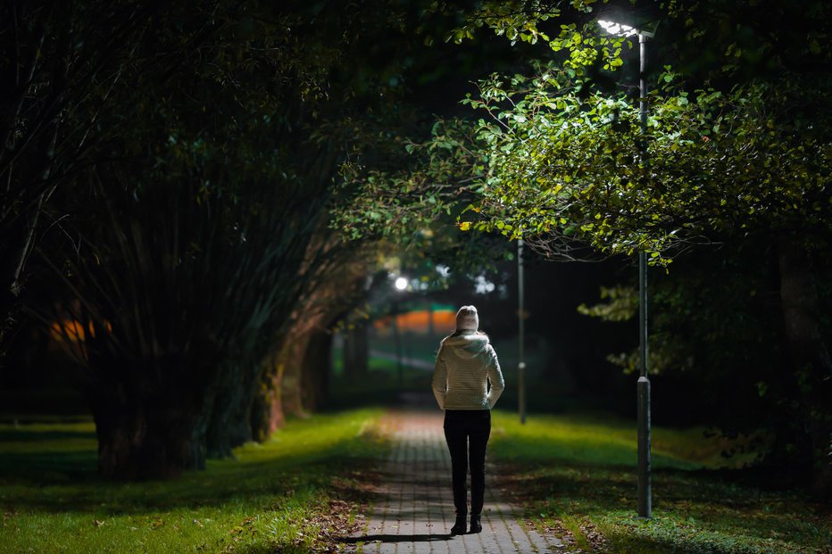 Fotografija: Če se ne spomnimo svojega strahu pred ločitvijo in zapuščenostjo, obstaja verjetnost, da se bo pojavil v našem življenju. FOTO: Fotoduets/Getty Images