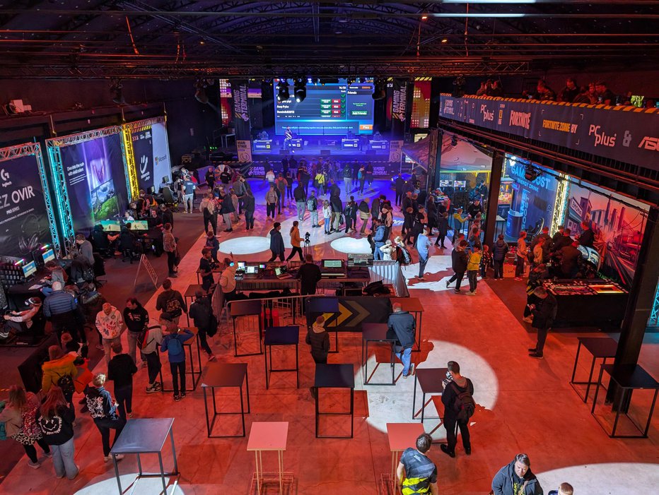 Fotografija: Pogled na prizorišče Gaming Terminala FOTO: Staš Ivanc