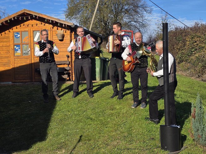 Poklonili so se legendarnemu prleškemu ljudskemu godcu. FOTO: OBČINA LJUTOMER