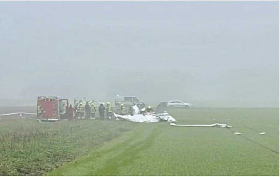 Fotografija: Okoli poldneva se je v Prekmurju zgodila huda letalska tragedija. FOTO: O. B.