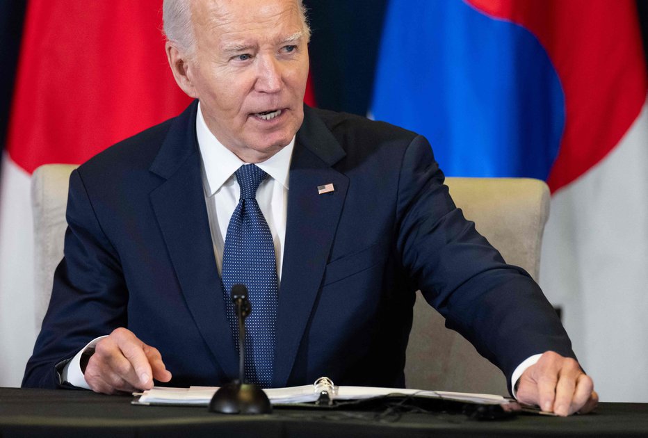 Fotografija: Joe Biden je dal zeleno luč Ukrajini. FOTO: Saul Loeb Afp