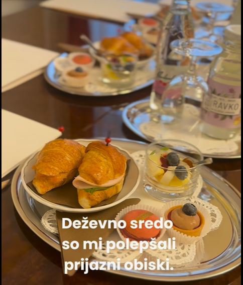 Predsednica države je zajtrkovala z romskimi ženskami iz Pušče. FOTO: Zaslonski Posnetek