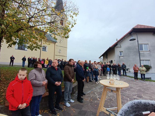 Številni se radi zberejo ob dogodkih, ki jih organizira društvo. FOTO: Društvo vinogradnikov Šentjanž