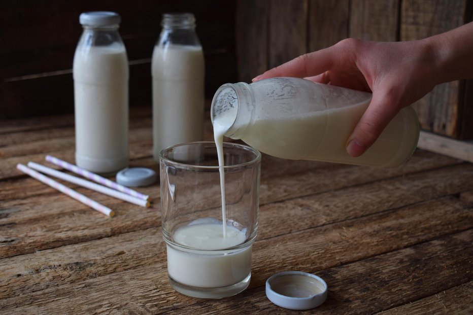 Fotografija: Kefir velja za izjemno okusen in zdrav mlečni napitek. FOTO: Getty Images/istockphoto