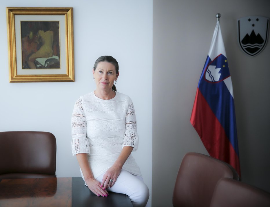 Fotografija: Jana Ahčin, predsednica Računskega sodišča Republike Slovenije. FOTO: Jože Suhadolnik, Delo