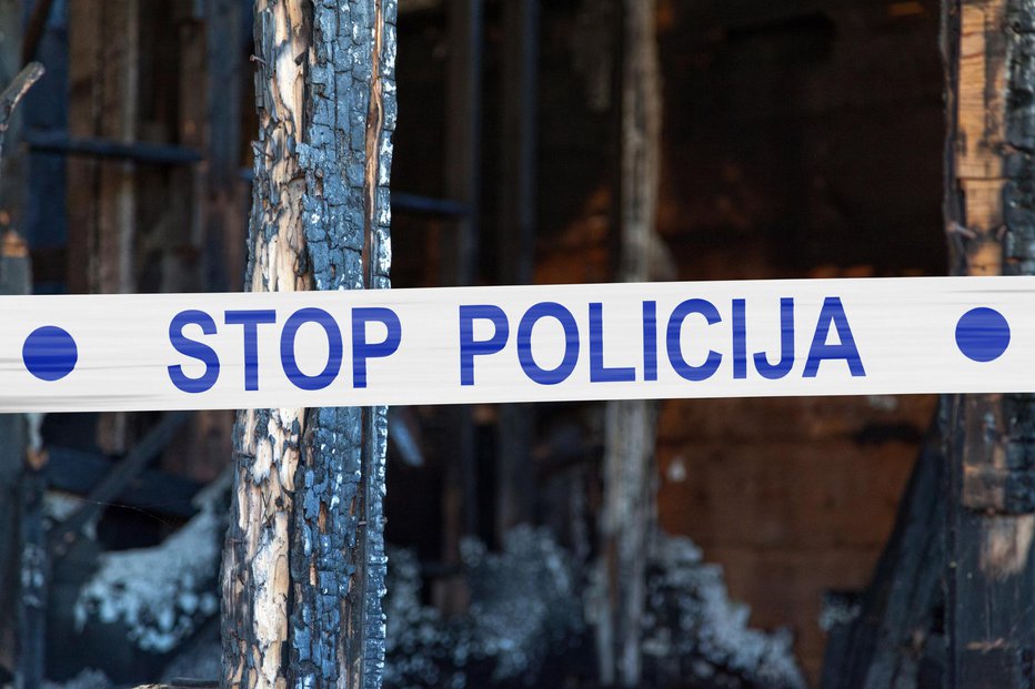 Fotografija: Prve ugotovitve policije kažejo, da ni šlo za neposredno grožnjo, ampak nepremišljeno ravnanje zaradi pritegnitve pozornosti. FOTO: Gwengoat Getty Images/istockphoto