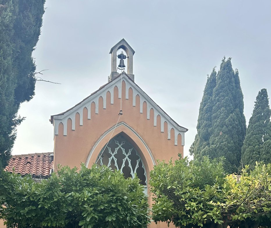 Fotografija: Tu je ležala žara s pokojnim režiserjem. FOTO: Moni Černe