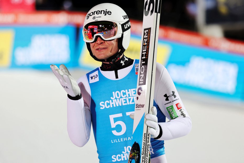 Fotografija: Anže Lanišek po štirih tekmah v skupni razvrstitvi za svetovni pokal kot najboljši Slovenec drži 11. mesto. FOTO: Geir Olsen/Reuters