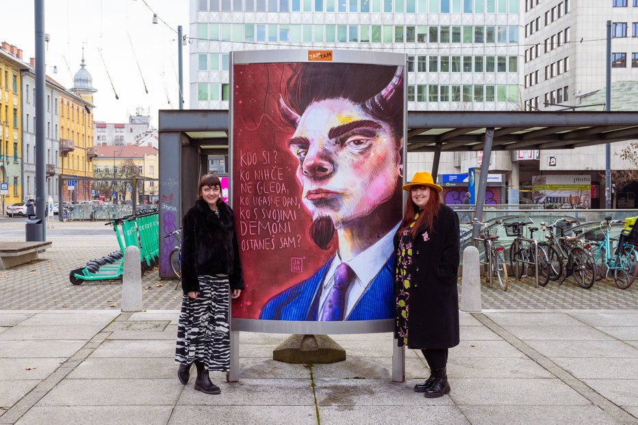 Fotografija: Avtorici razstave, pesnica Katjuša Štingl in ilustratorka Jana Fak FOTOGRAFIJE: TADEJ KREFT