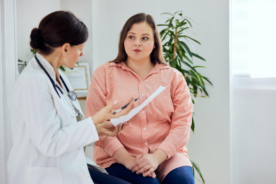 Fotografija: Debelost je medicinski izraz, ki opisuje osebe s prekomerno količino maščobe v telesu. FOTO: Getty Images