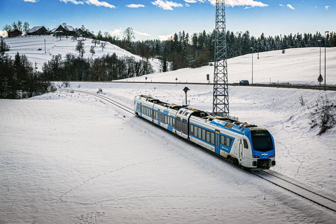 Nad novim vlakom so bili razočarani. FOTO: Slovenske železnice