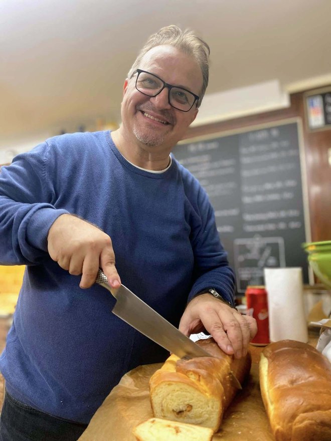 V peki potice naravnost uživa. FOTO: osebni arhiv