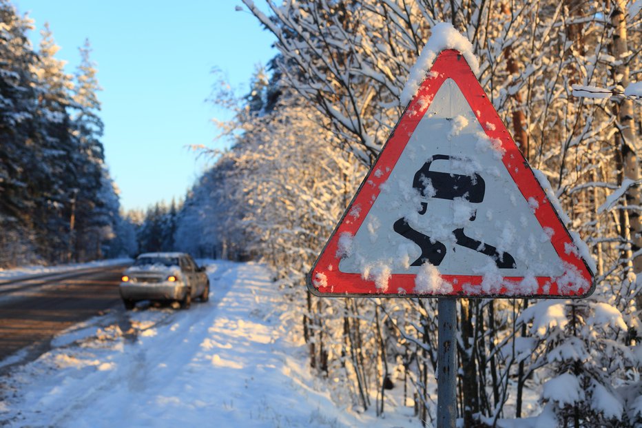 Fotografija: Na pot se odpravite pravočasno in vožnjo prilagodite razmeram. FOTO: Vladimir18/getty Images