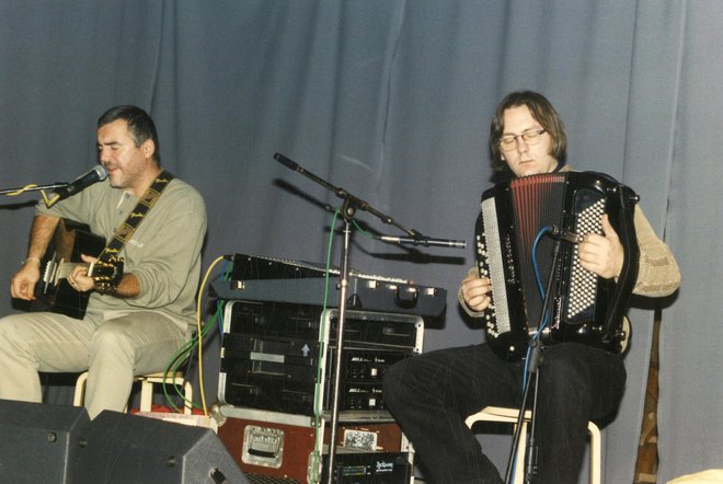 Zoran Predin in Matjaž Juvan - Juki v igralnem zanosu FOTO: osebni arhiv