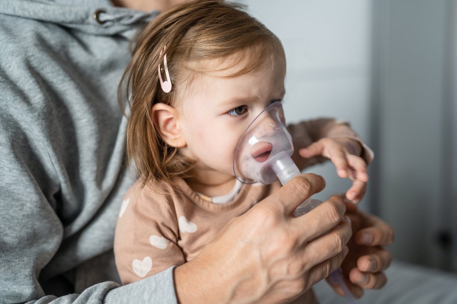 Fotografija: Domači inhalatorji koristijo tudi ob prehladih. FOTO: Miljan Živković/Getty Images