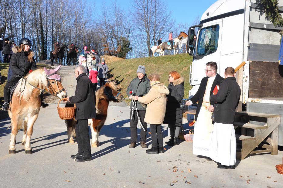 Fotografija: Tradicionalni blagoslov konj FOTOGRAFIJE: Olga Knez