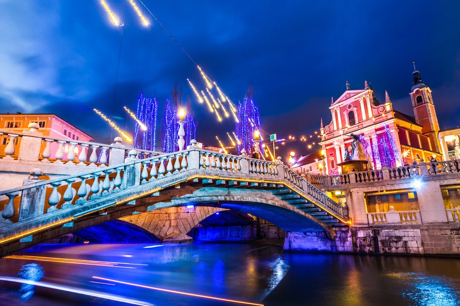 Fotografija: Bo prevozna linija na reki Ljubljanici razbremenila promet? FOTO: Kasto80 Getty Images/istockphoto