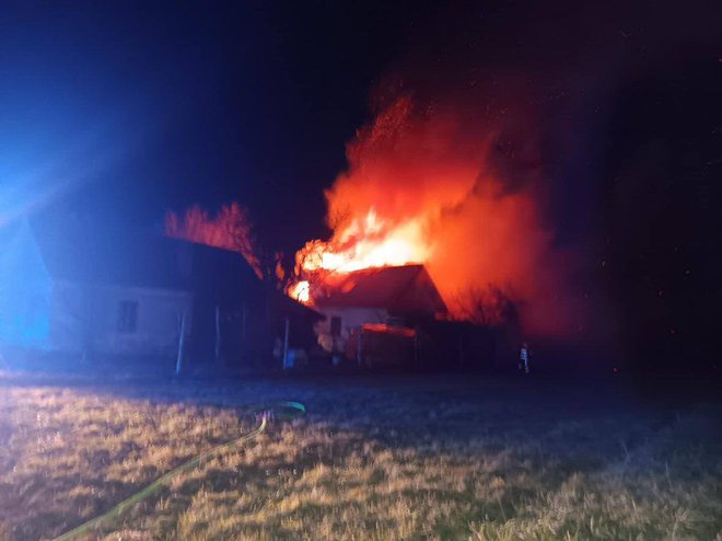 Gorelo je tudi v Sv. Lovrencu. FOTO: Gasilska Zveza Prebold