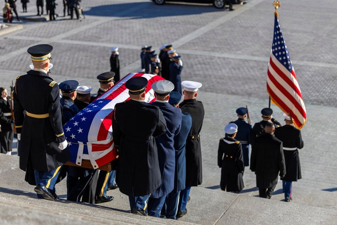 Prva slovesnost poteka v Washingtonu D. C. FOTO: Shawn Thew Via Reuters