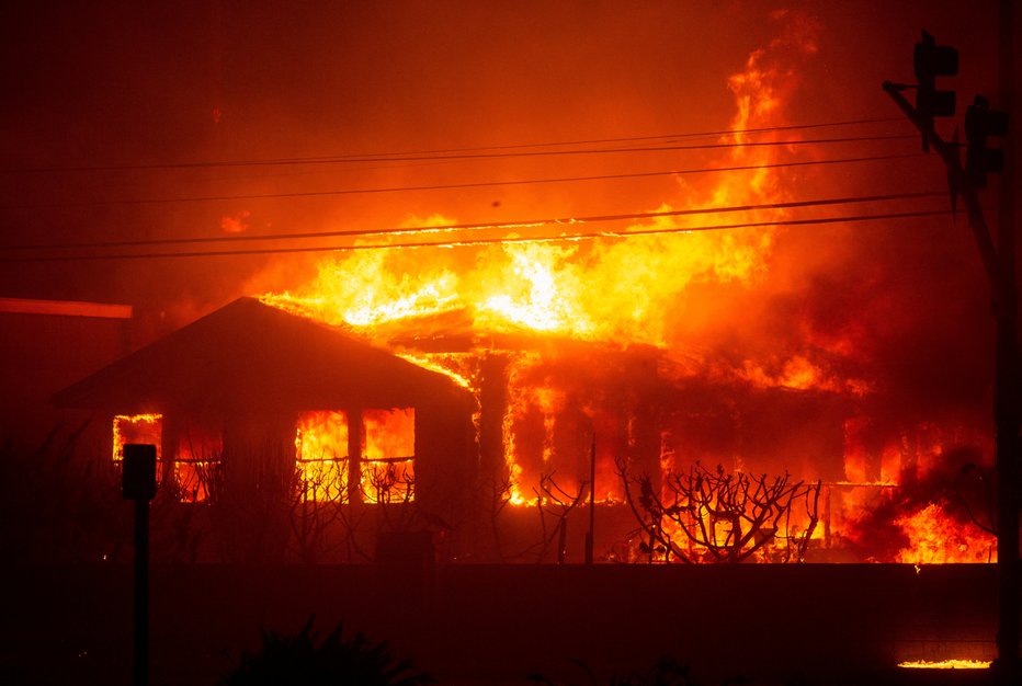 Fotografija: Na tisoče domov je uničenih. FOTO: Reuters