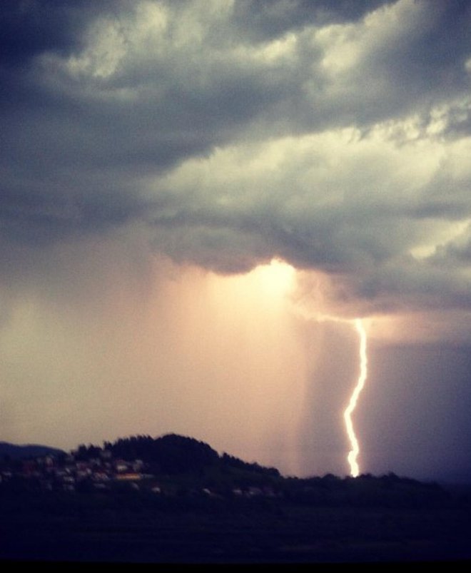 Prvič se je družabnemu omrežju predstavil maja 2012 s fotografijo grozeče nevihte. FOTO: osebni arhiv/instagram