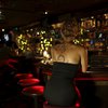 Slovenski kriminalisti prijeli dva moška, ki sta 18-letnico silila v prostitucijo