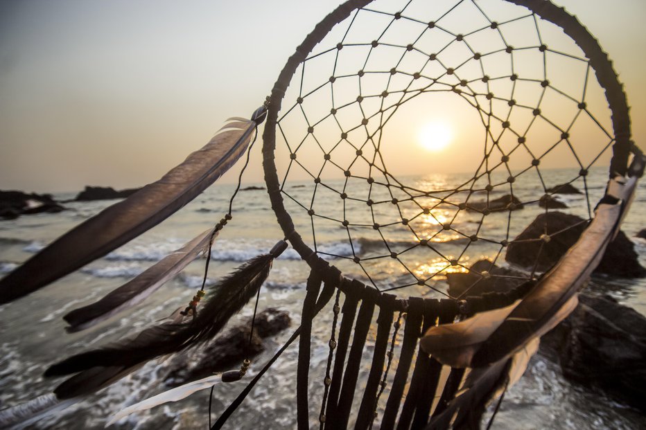 Fotografija: Naravna sposobnost vode je, da nas zmehča in nam nudi oporo. FOTO: Алена Круть Getty Images/istockphoto