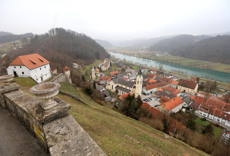 Fotografija: V tem kraju je preživela srečno otroštvo in mladost. Foto: Dejan Javornik