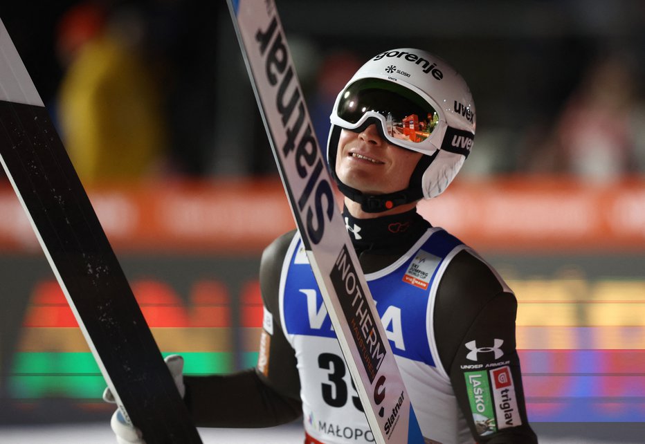 Fotografija: Anže Lanišek po svojem finalnem nastopu ni skrival razočaranja. FOTO: Kacper Pempel/Reuters