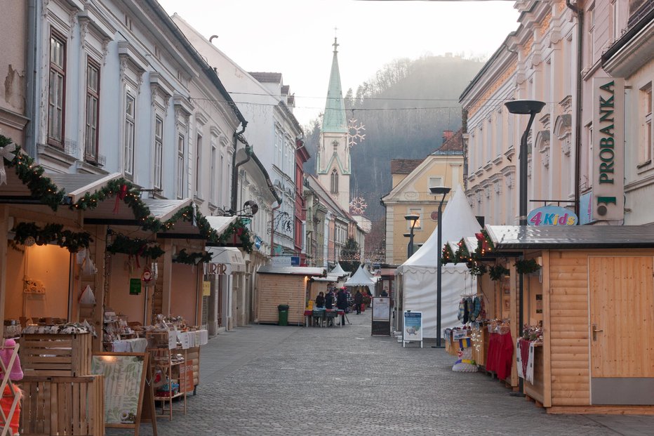 Fotografija: Winter in city Celje in Slovenia. Picture was taken in Christmas time, during traditional Christmas market. Showing Christmas fair and fairy-land for kids. FOTO: Moanja Getty Images