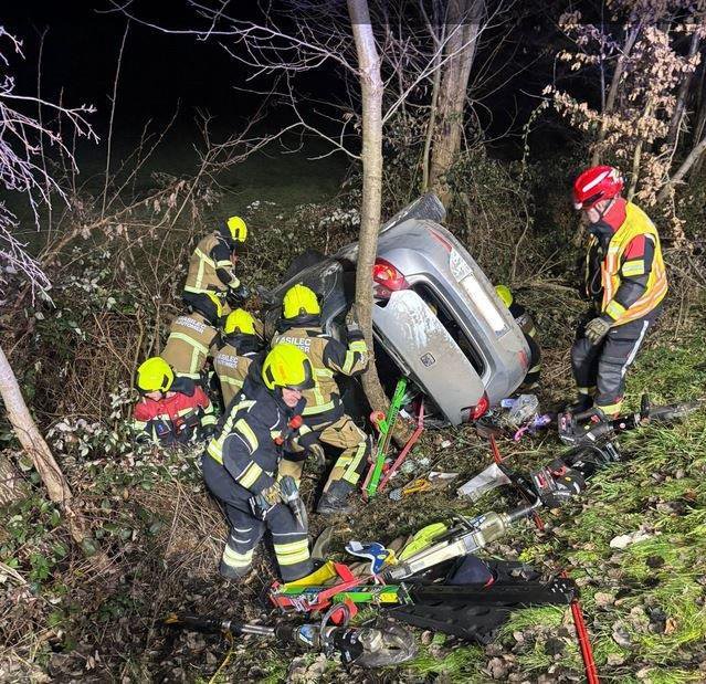 Fotografija: Gasilci so vedno v pripravljenosti za pomoč, če je ta komu potrebna. FOTO: Pgd Ljutomer