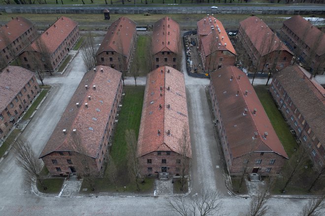 V Auschwitz-Birkenau so v štirih letih in pol poslali 1,3 milijona ljudi; 1,1 milijona se jih nikoli ni vrnilo.