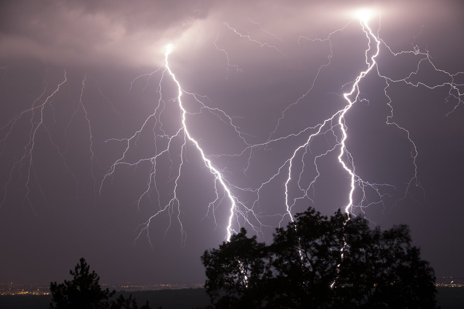 Fotografija: Aktivno je bilo predvsem na zahodni polovici države. FOTO: Jurkos/Getty Images